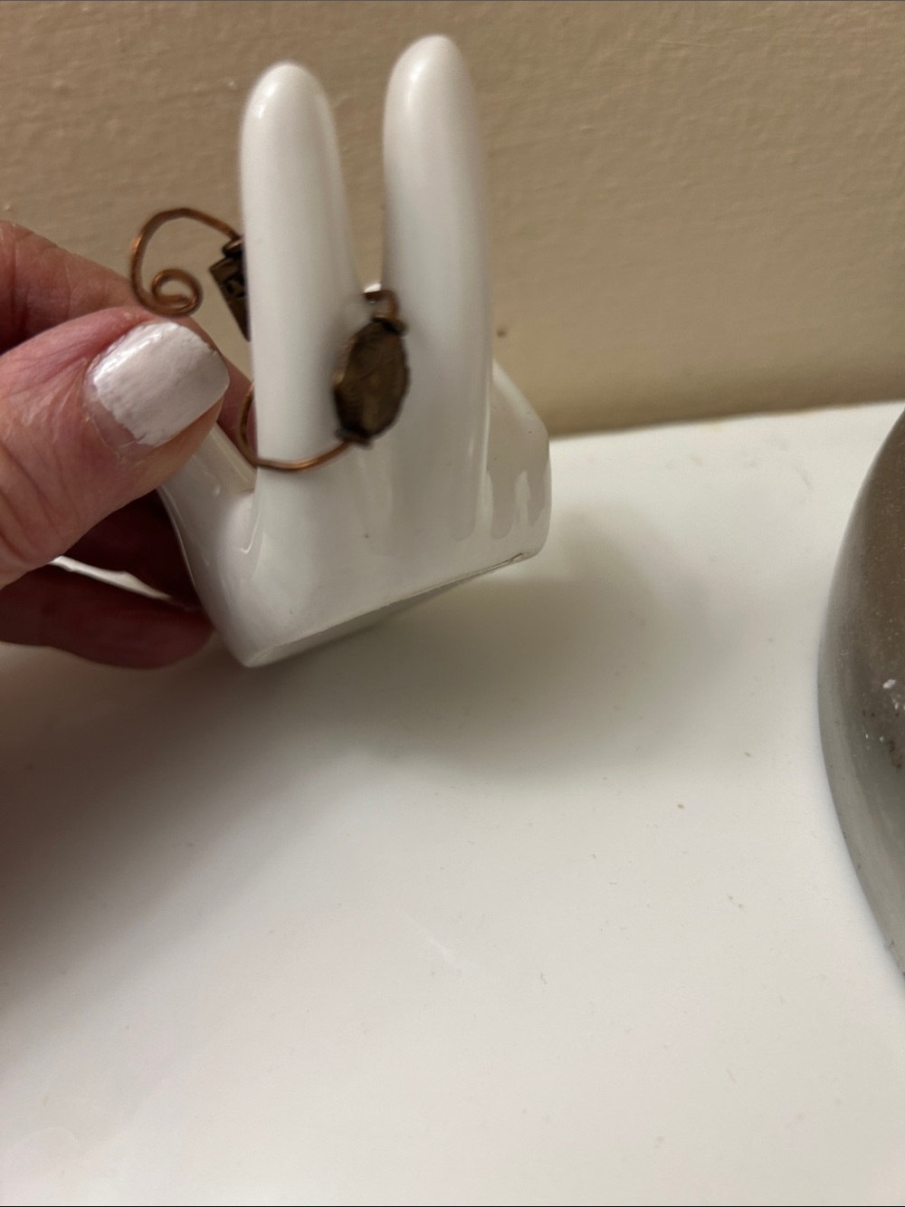 Bronze ring-pointer finger - Picture 6 of 6